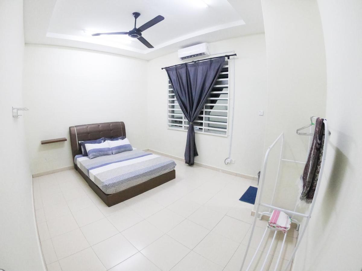 Ayna Homestay 5 Minutes To Marang Jetty Extérieur photo
